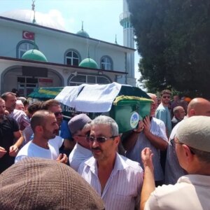 asansor faciasi eski baskan hayatini kaybetti sqxwriCR