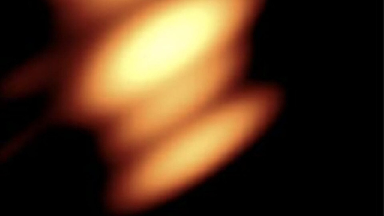 iki kara delik olumcul bir yorunge dansinda FDHdQFYQ.jpg