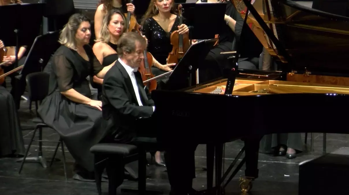 istanbul devlet senfoni orkestrasi 80 yilini coskuyla kutladi ZY1fBfY8