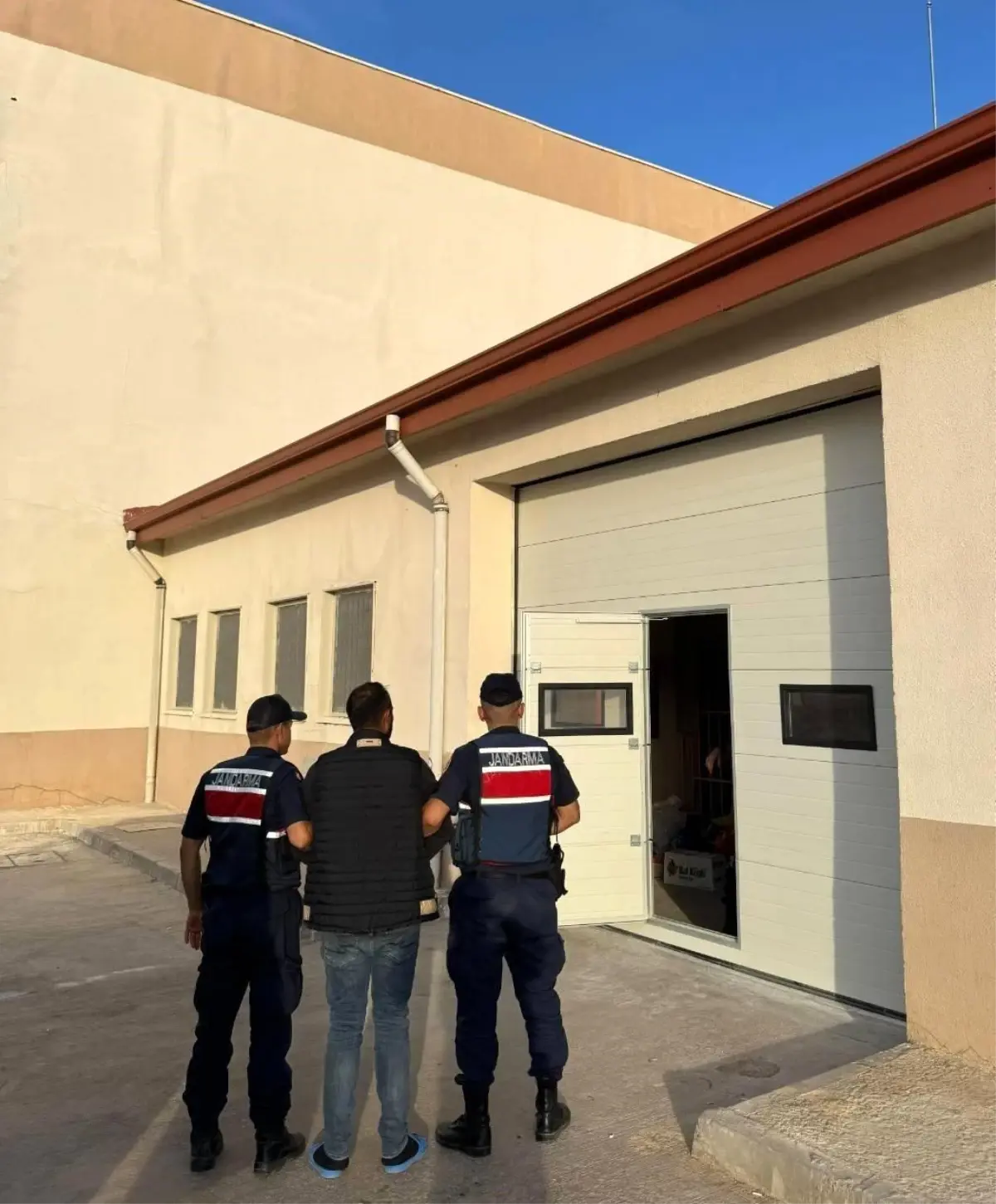 kirsehirde aile ici katliam zanli tutuklandi LcHQw7Uz