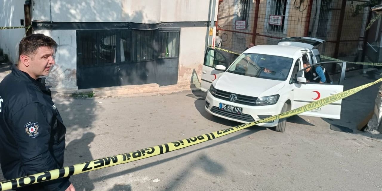 yemek dagitan kizilay personeline silahli saldiri QDgB4HNk.jpg