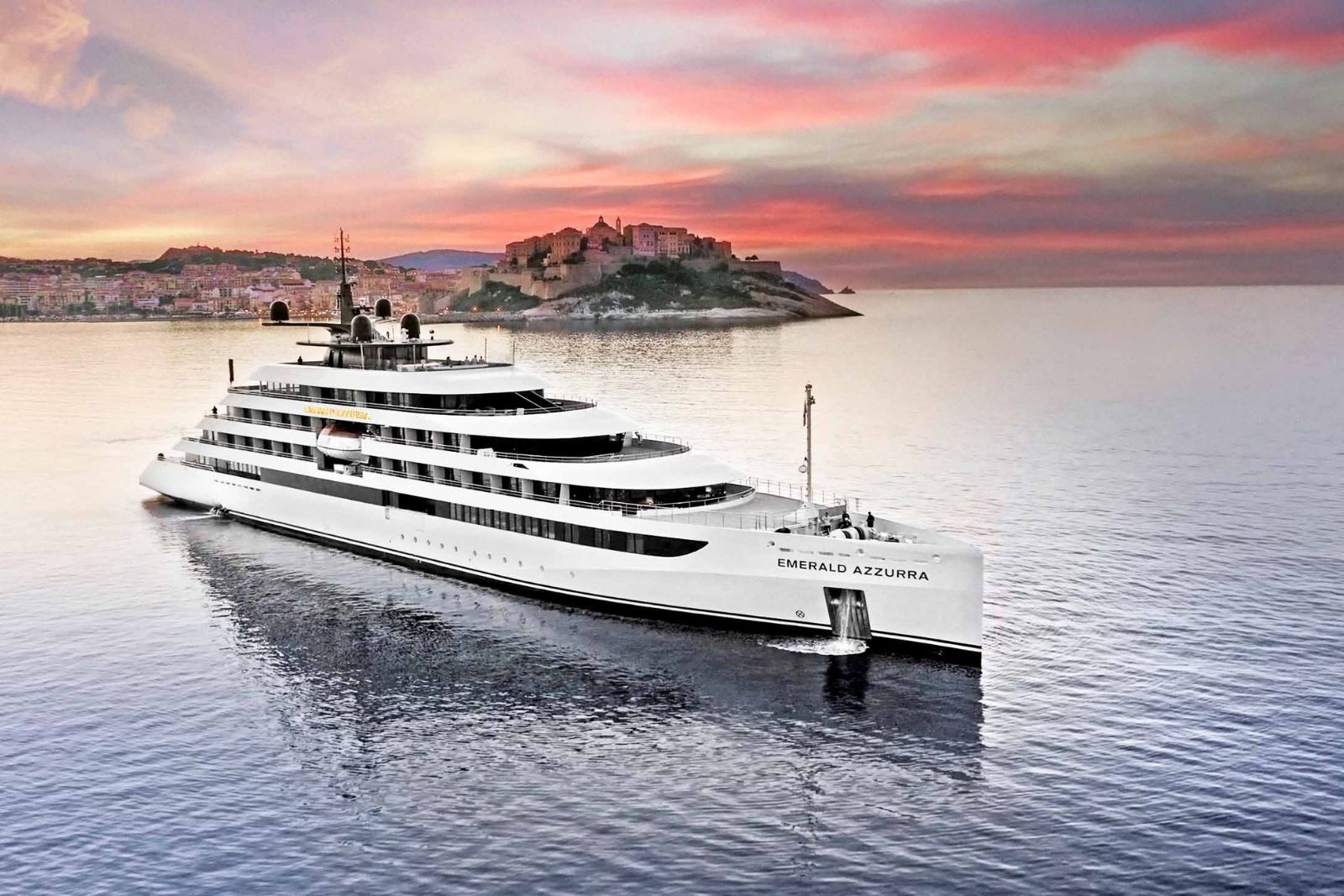 yuzen butik otel olarak tanimlanan emerald azzurra vip yolculariyla bodrumda NU9WqtC1.jpg