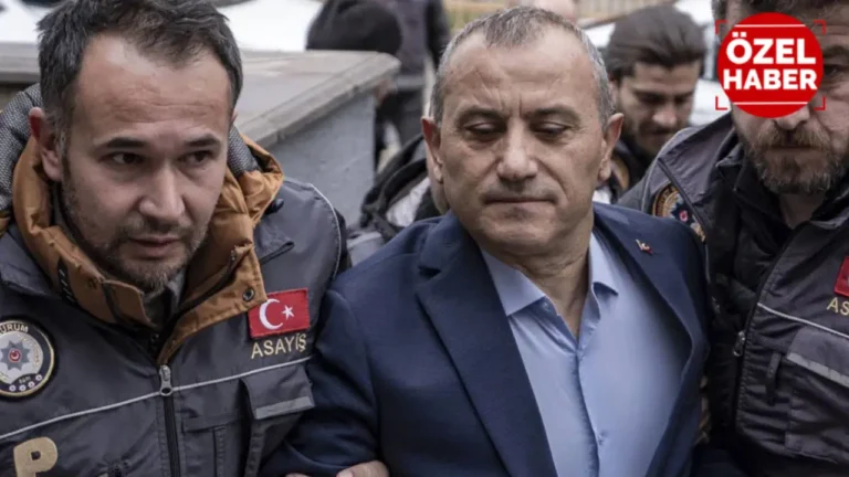koyu-reisciyim-diyen-akpli-demirciden-u-donusu-vali-tuncay-sonel-tutuklandi-fotograflar-jet-hiziyla-DsEX642x